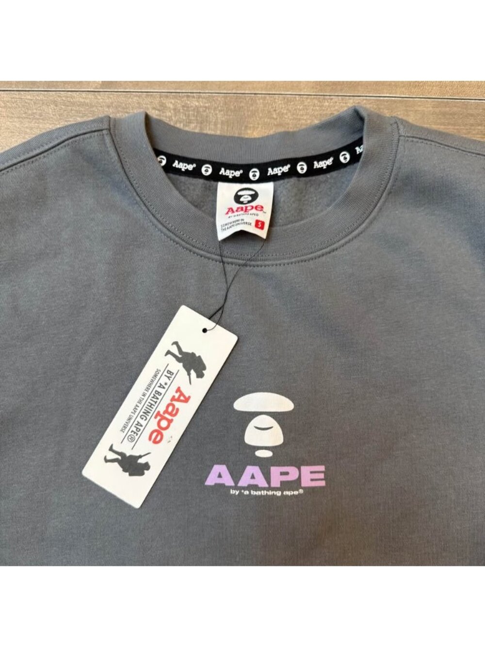 AAPE by A Bathing Ape Crewneck Sweatshirt – Small – NWT - Picture 4 of 8
